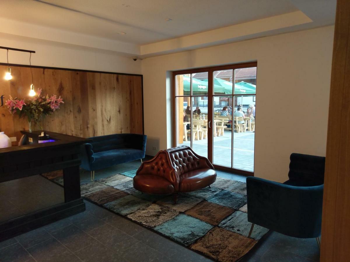 Hotel ברונת'ל מראה חיצוני תמונה